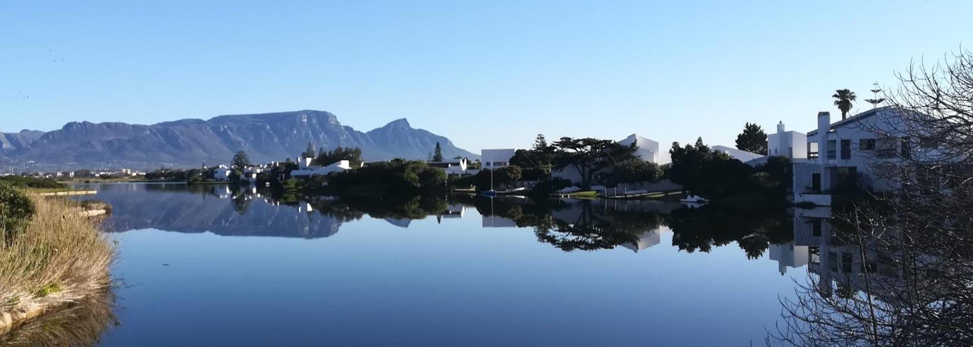 Pro Moni'S Guesthouse Muizenberg Exterior photo